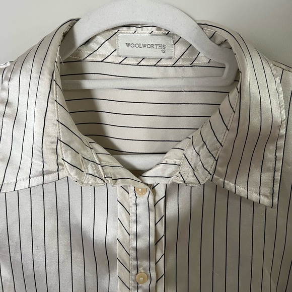 ✨ Vintage ✨ Striped Button Up Blouse - Picture 4 of 4